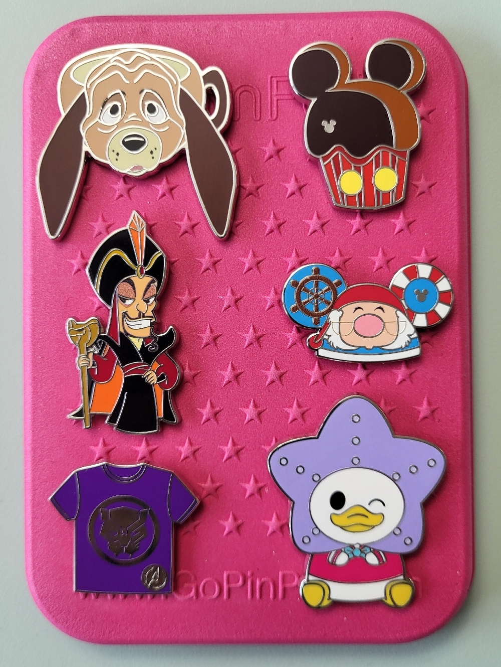 AUTHENTIC Disney DIAMOND Pins Bundle - 6 pins & PinFolio Pin Board, Jafar, Daisy